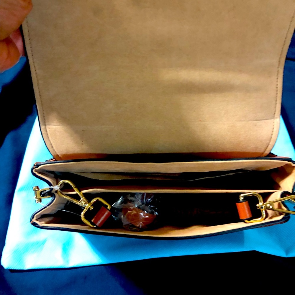 Brand new Antonio Melani Purse Brown leather